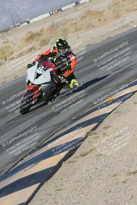 media/Sep-20-2025-Race Pace (Sat) [[d4e1b33f4d]]/Non Verified/Turn 4 Inside (8am)/